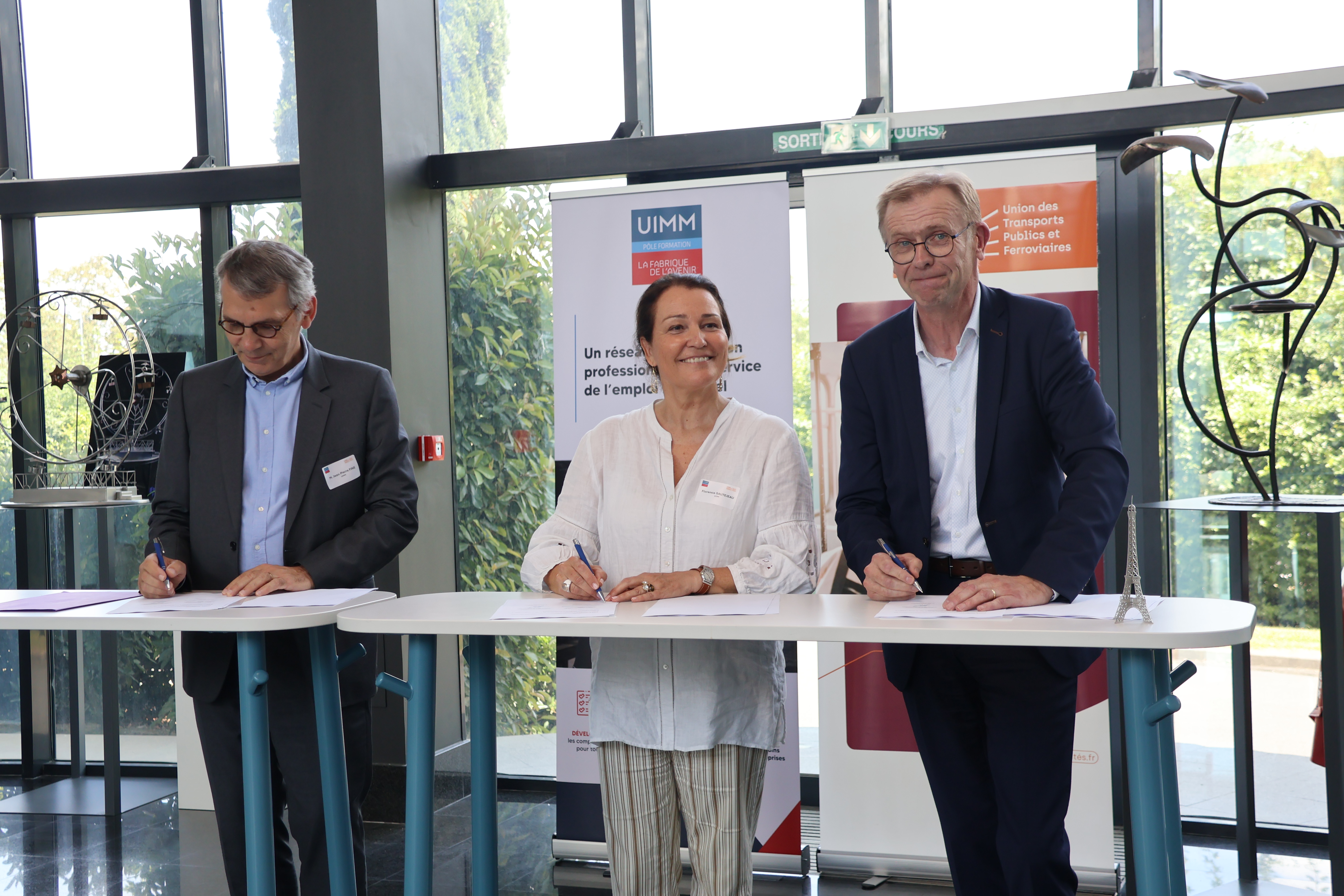 Signature du partenariat entre l’UTPF et les Pôles formation UIMM à l’AFORP Tremblay